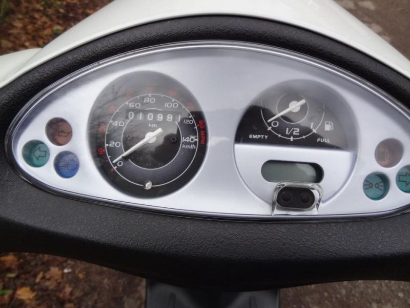 2011 Piaggio Fly125 image 5