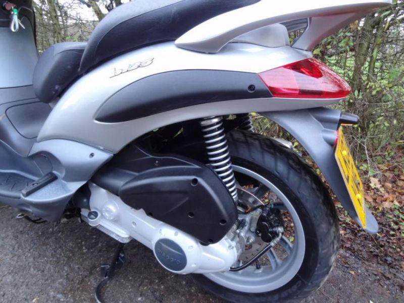 2003 Piaggio B125 image 9