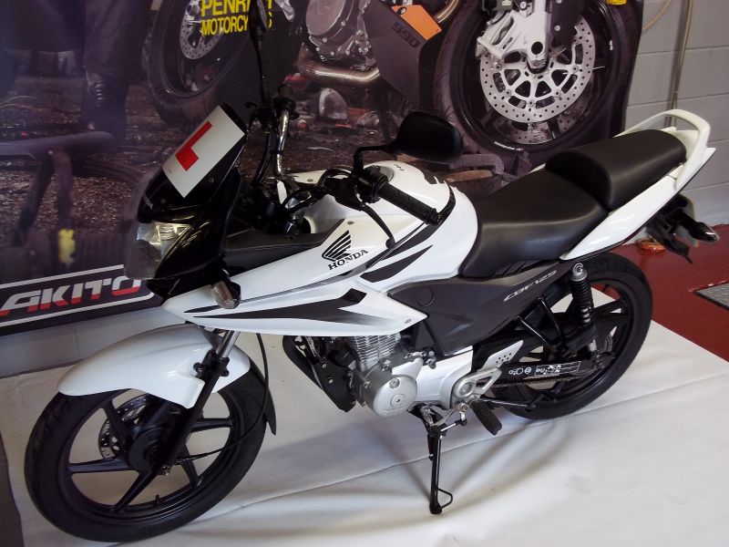 2012 Honda CBF 125M-B image 1