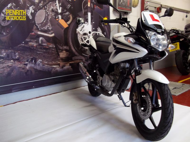 2012 Honda CBF 125M-B image 4