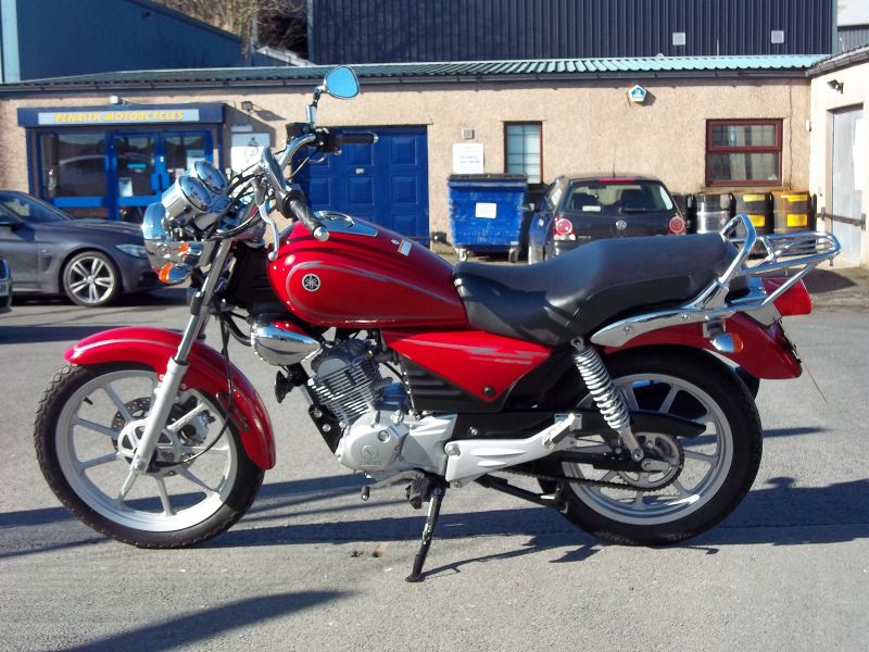 2014 Yamaha YBR 125 Custom image 4