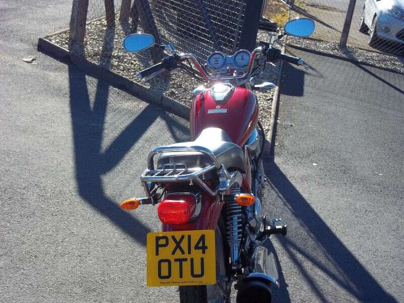 2014 Yamaha YBR 125 Custom image 6