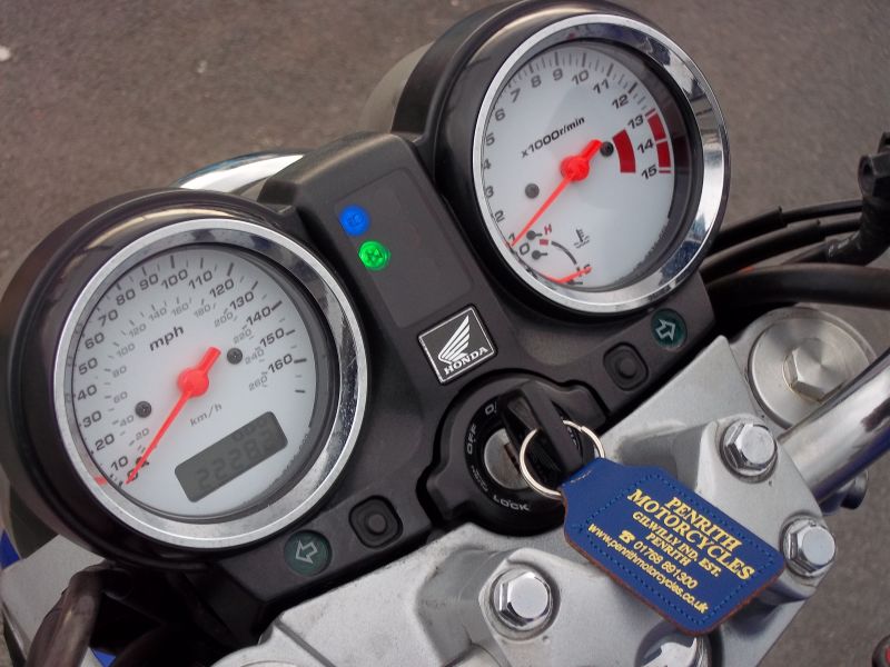 2004 Honda CB600F Hornet F-4 image 2