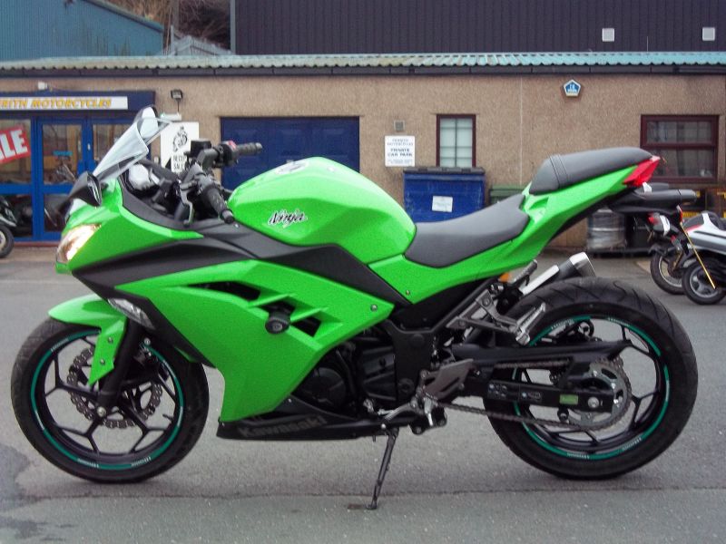 2013 Kawasaki 300 Ninja ADF image 2