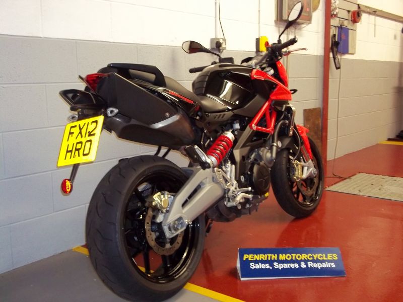 2012 Aprilia Shiver SL 750 image 3
