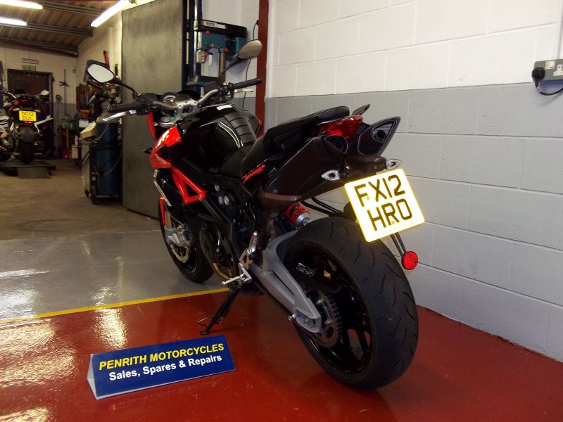 2012 Aprilia Shiver SL 750 image 7