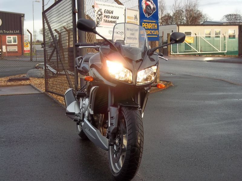 2008 Yamaha FZ1 FZ1S Fazer image 3