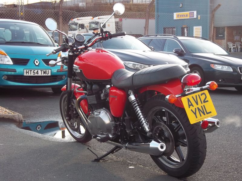 2012 Triumph Bonneville 865 SE image 6
