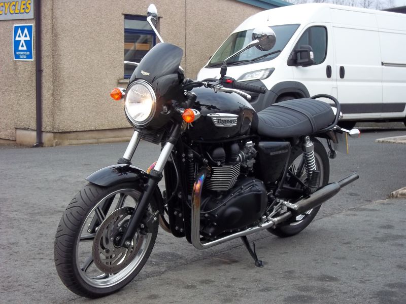 2014 Triumph Bonneville 865 Injected image 3