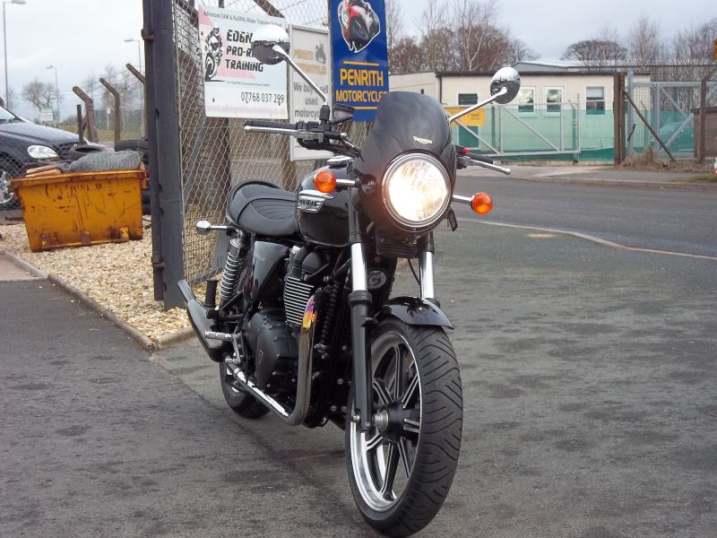 2014 Triumph Bonneville 865 Injected image 7