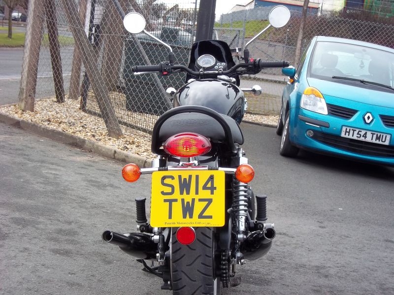 2014 Triumph Bonneville 865 Injected image 8