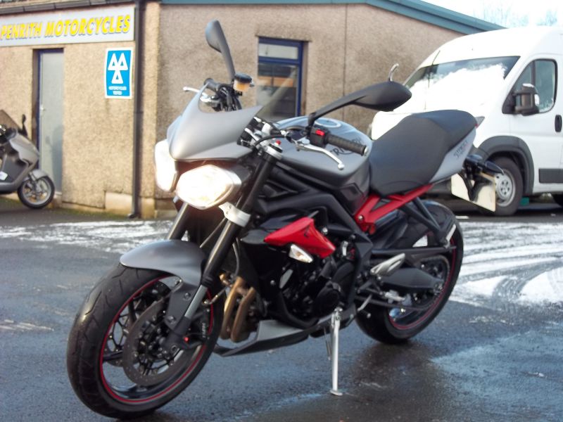 2014 Triumph Street Triple R ABS Model image 4