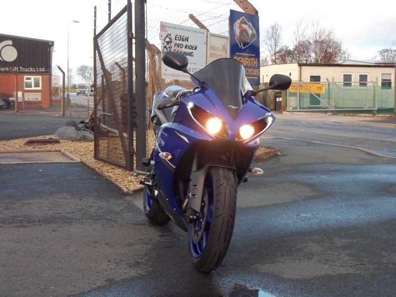 2014 Yamaha YZF-R1 Cross Plane i4 image 8