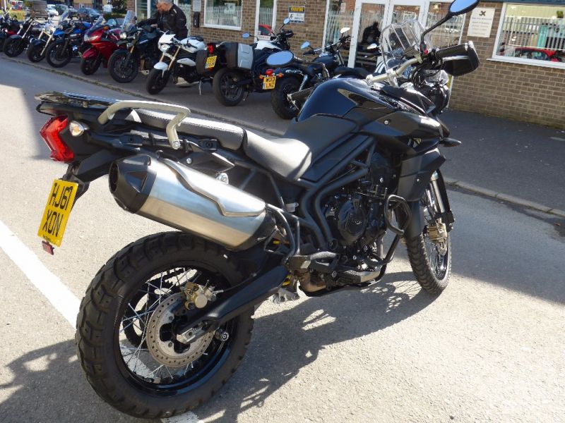 2011 Triumph Tiger 800 XC image 8