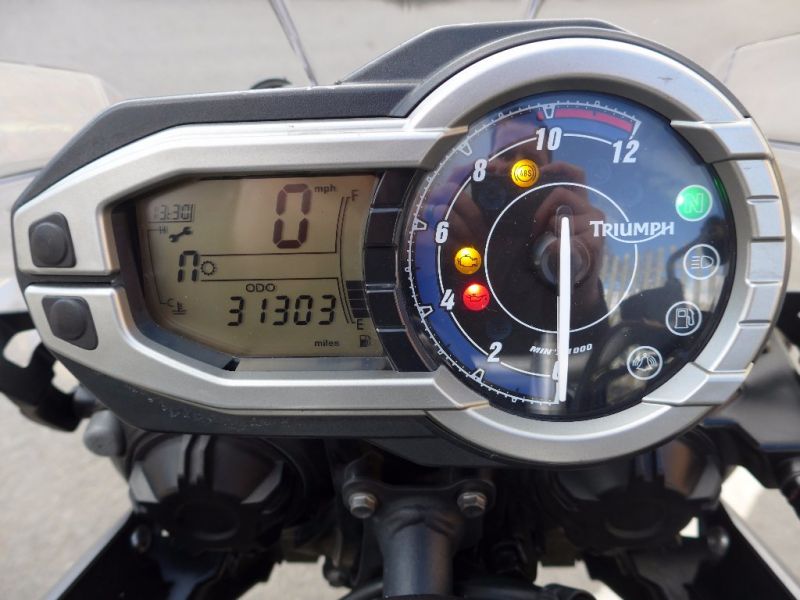 2013 Triumph Tiger 800 XC image 6