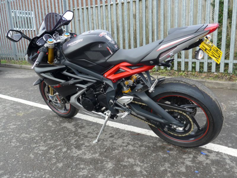 2015 Triumph Daytona 675 image 7