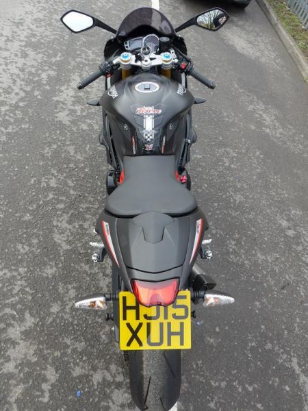 2015 Triumph Daytona 675 image 9