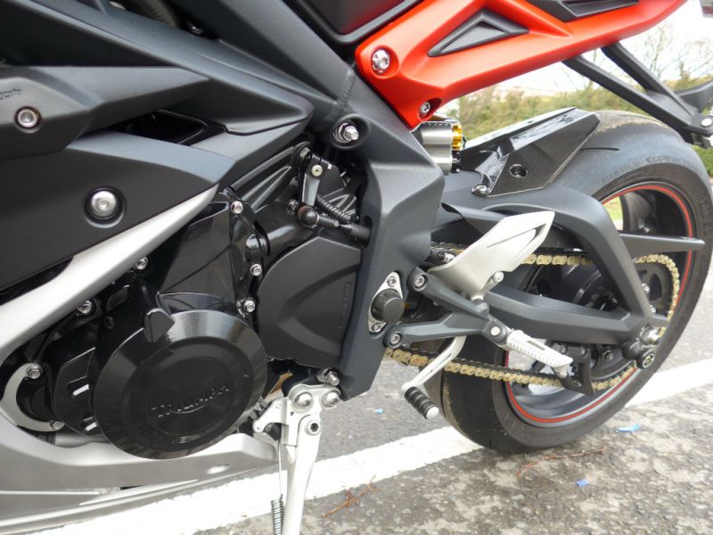 2015 Triumph Daytona 675 image 10