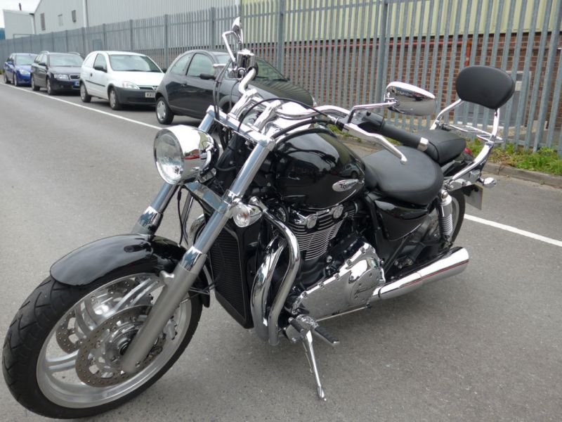 2015 Triumph Thunderbird 1600 image 1