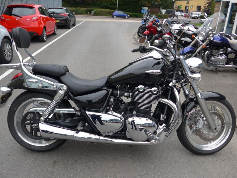 2015 Triumph Thunderbird 1600 image 4