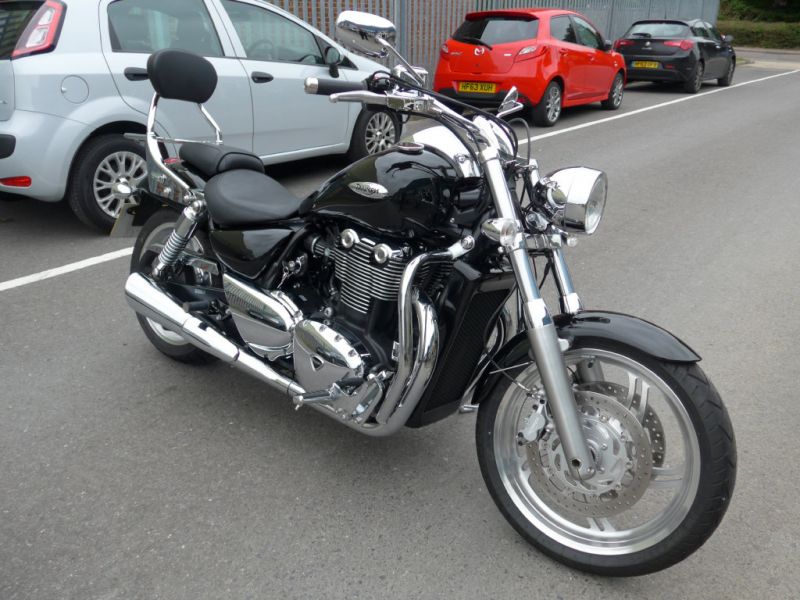 2015 Triumph Thunderbird 1600 image 5