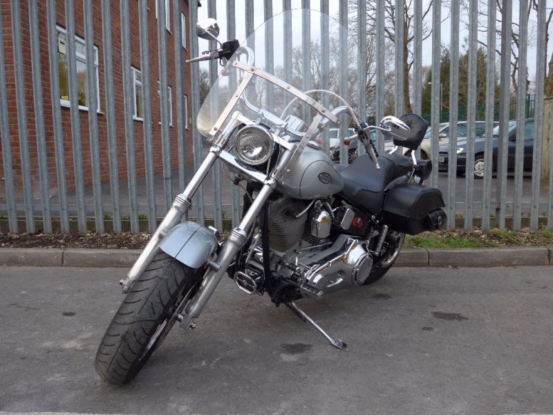 2004 Harley-Davidson Softail 1450 FXSTI Standard image 3