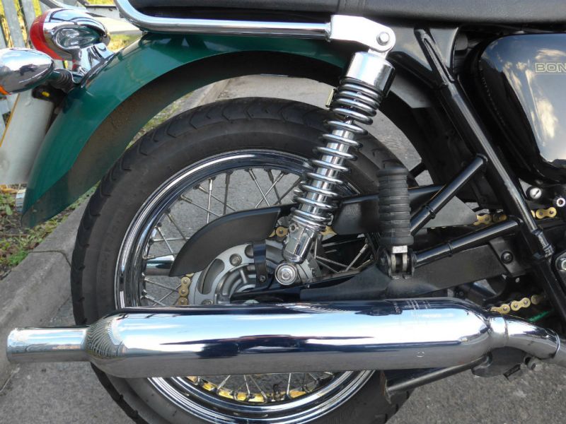 2001 Triumph Bonneville 800 America image 6