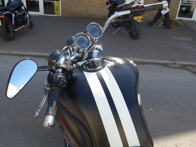 2014 TRIUMPH ROCKET III image 6