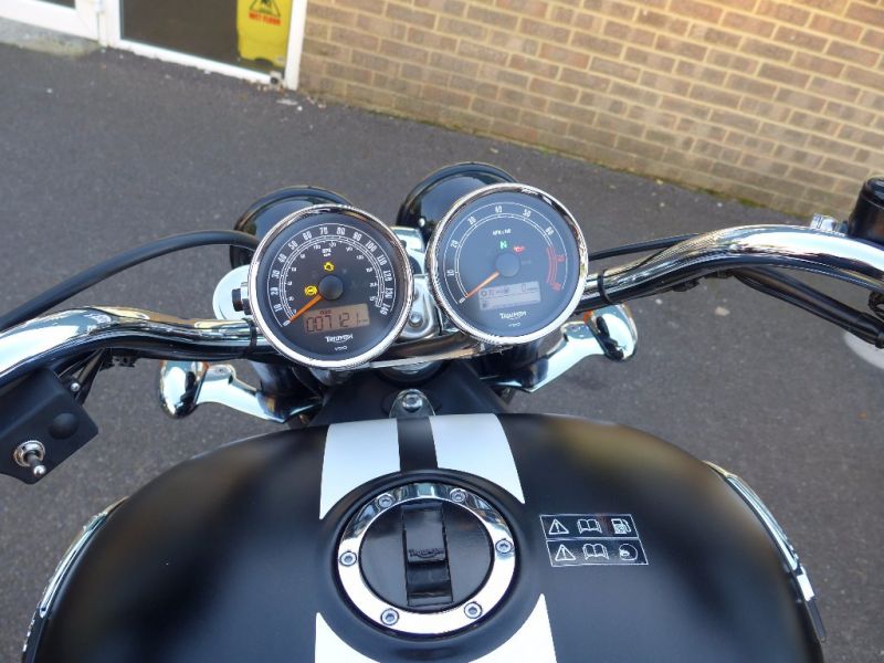 2014 TRIUMPH ROCKET III image 7