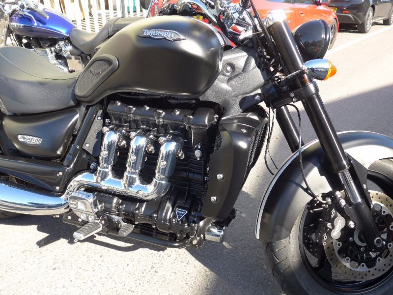 2014 TRIUMPH ROCKET III image 9