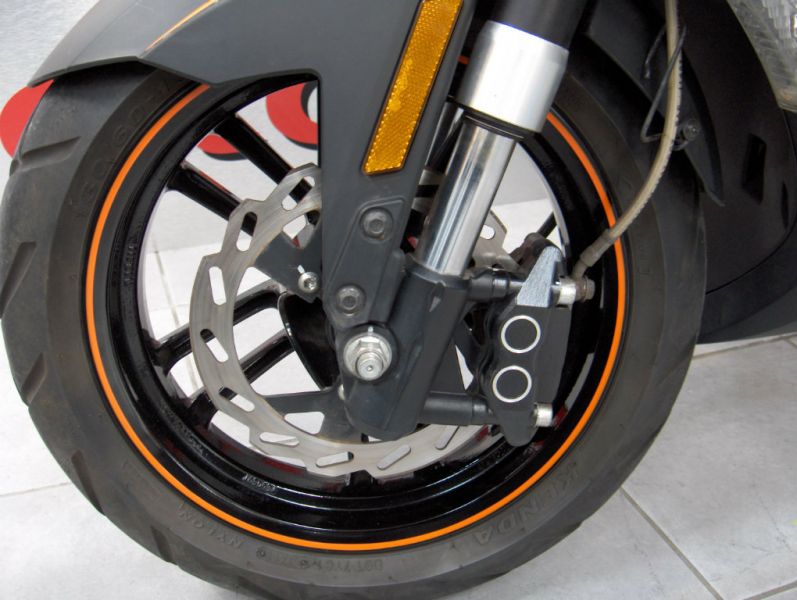 2013 PEUGEOT SPEEDFIGHT image 9