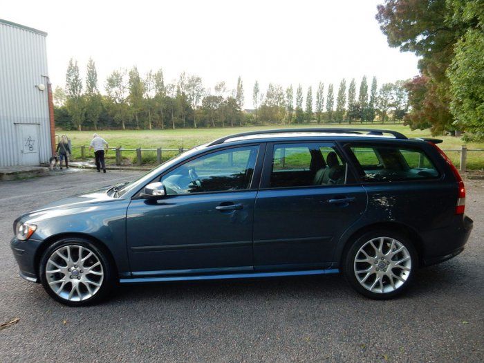 2006 Volvo V50 2.0D Sport 5dr image 3