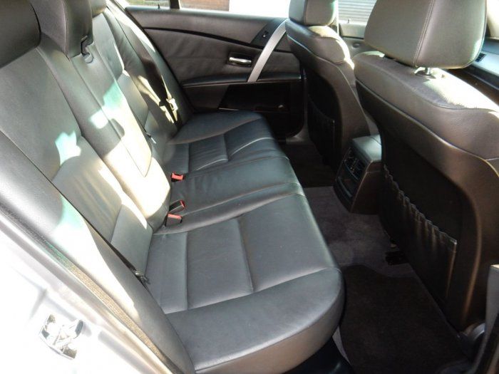 2004 BMW 5 Series 2.5 525d SE 4dr image 8
