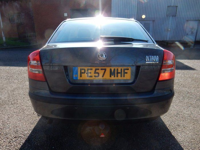 2007 Skoda Octavia 2.0 TDI PD Elegance 5dr image 5