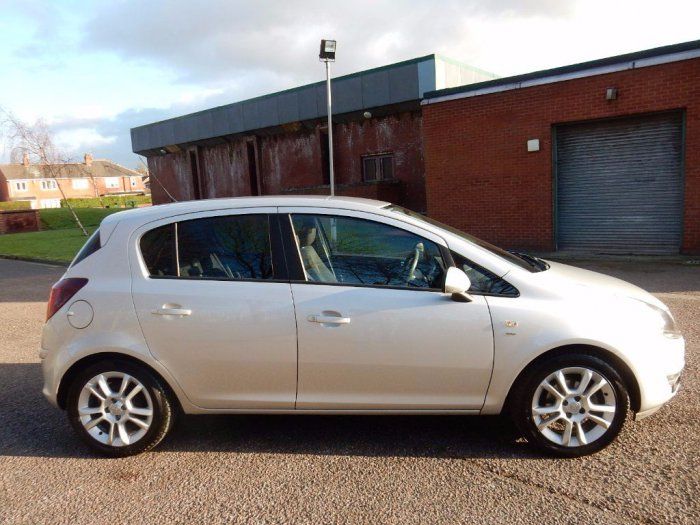 2010 Vauxhall Corsa 1.4i 16V SXi 5dr image 2
