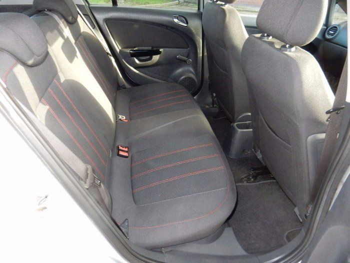 2010 Vauxhall Corsa 1.4i 16V SXi 5dr image 8