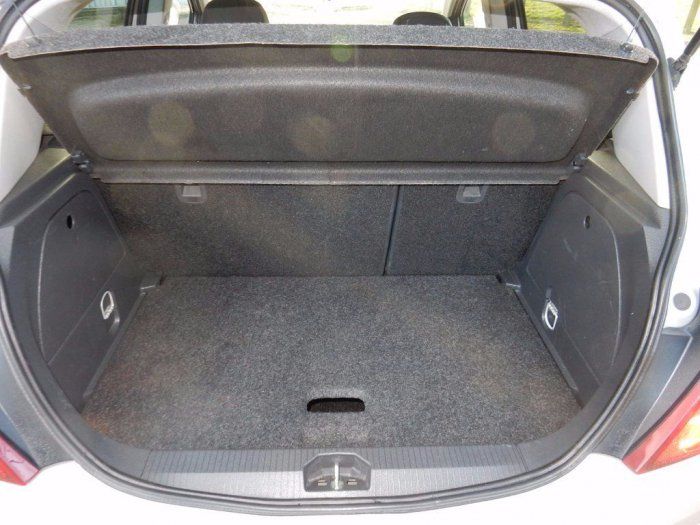 2010 Vauxhall Corsa 1.4i 16V SXi 5dr image 9