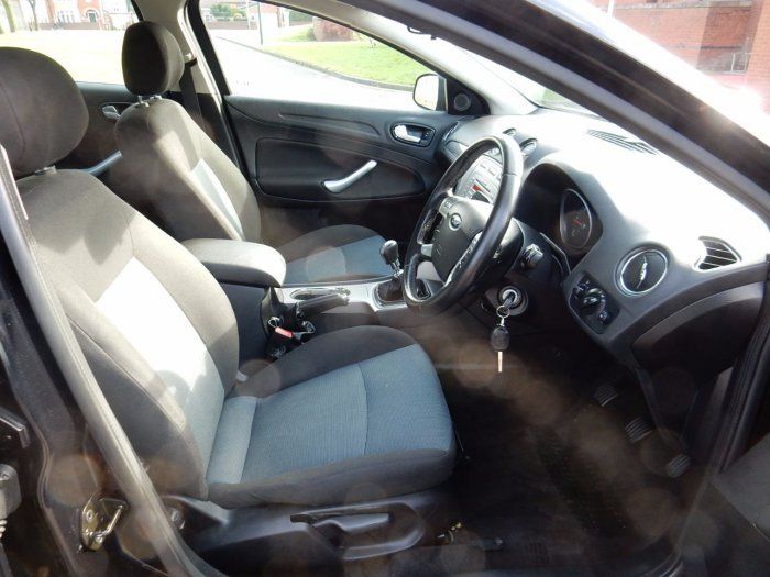 2007 Ford Mondeo 2.0 TDCi Zetec 5dr image 7