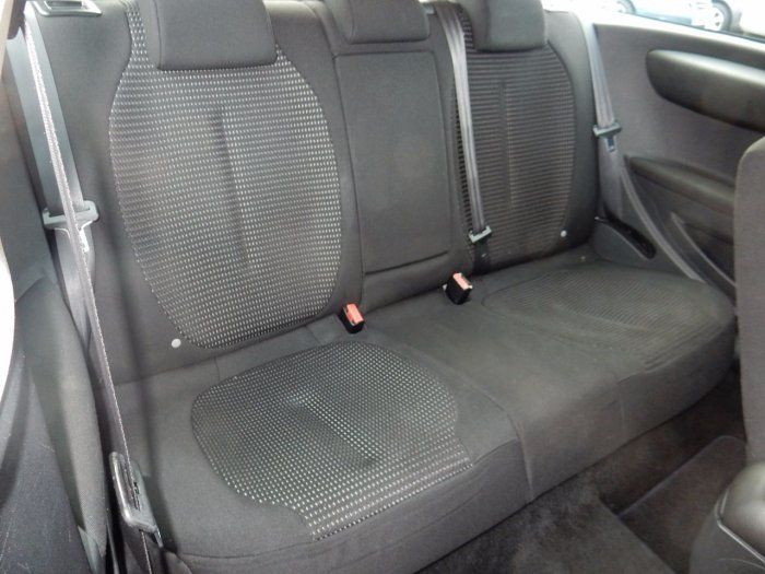 2008 Citroen C4 1.6HDi 16V VTR Plus 3dr image 8