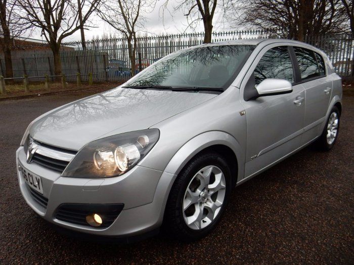 2006 Vauxhall Astra 1.6i 16V SXi 5dr image 1