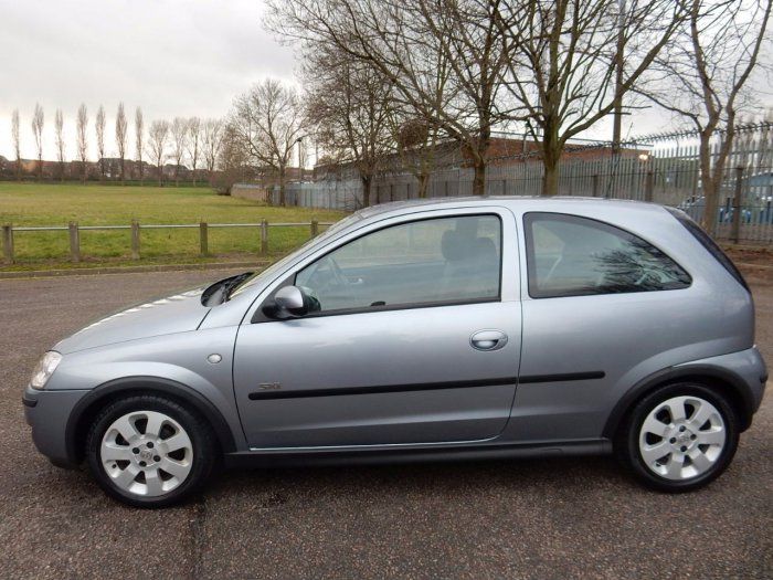 2006 Vauxhall Corsa 1.2i 16V 3dr image 3