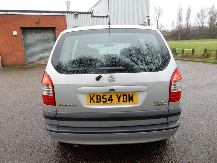 2004 Vauxhall Zafira 2.0 DTi Design 5dr image 5