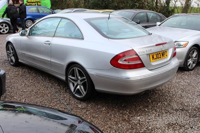 2003 MERCEDES-BENZ 3.2 CLK320 2d image 4