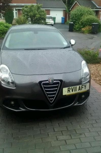 2011 Alfa Romeo Giulietta 2 JTDM image 3