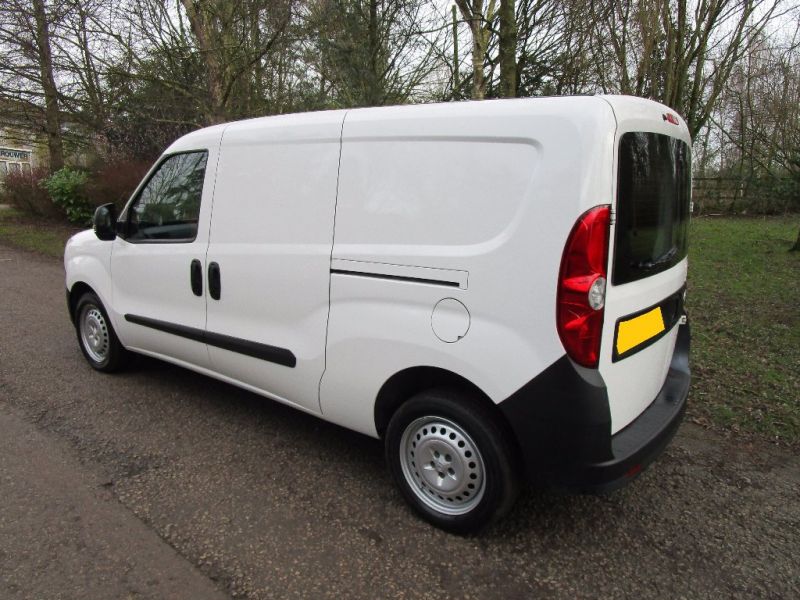 2013 VAUXHALL COMBO 1.3 CDTI image 5