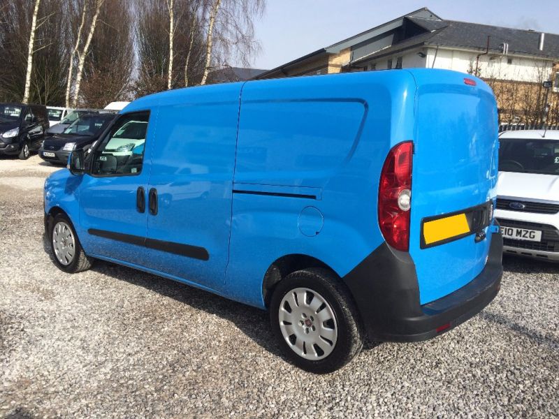 2010 Fiat Doblo 1.6JTD SX image 4