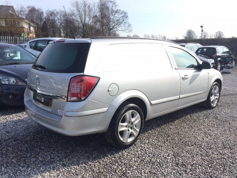 2011 Vauxhall Astravan 1.7CDTi image 5