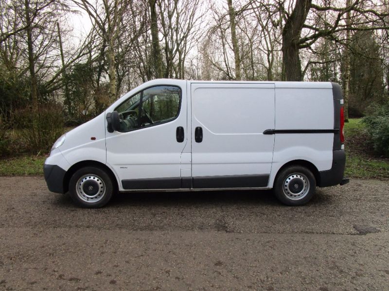 2007 Vauxhall Vivaro 2.0CDTi 2900 image 3