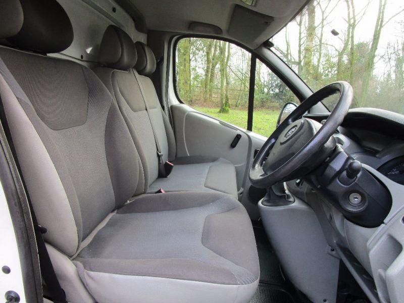 2007 Vauxhall Vivaro 2.0CDTi 2900 image 8