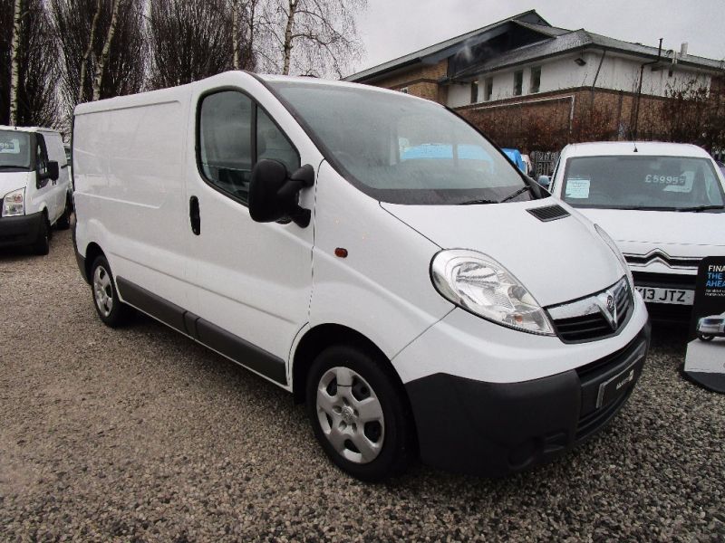 2011 Vauxhall Vivaro 2.0CDTi 2700 image 1
